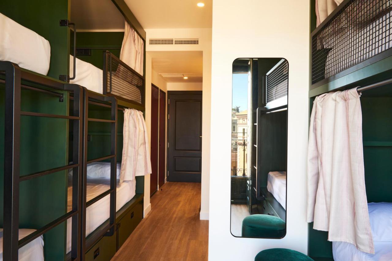 Latroupe Prado Hostel Madrid Kültér fotó