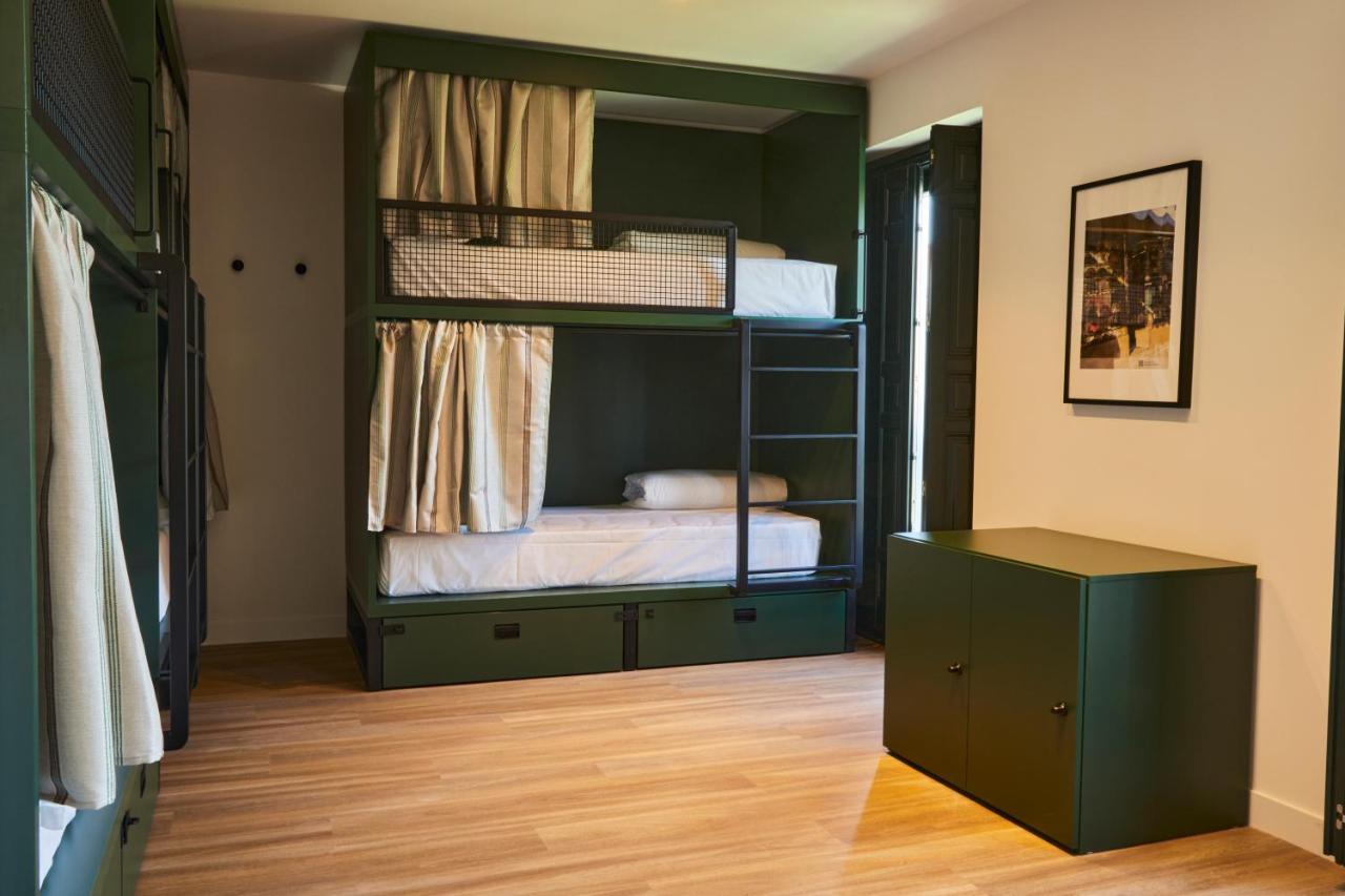 Latroupe Prado Hostel Madrid Kültér fotó