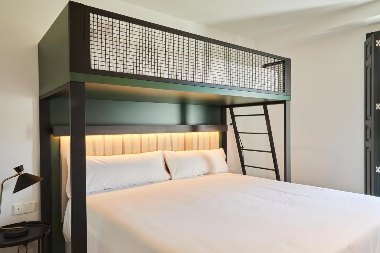 Latroupe Prado Hostel Madrid Kültér fotó