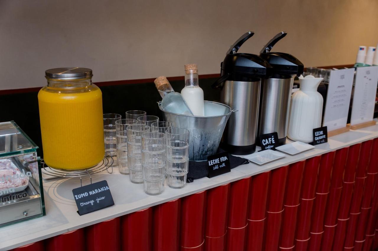 Latroupe Prado Hostel Madrid Kültér fotó