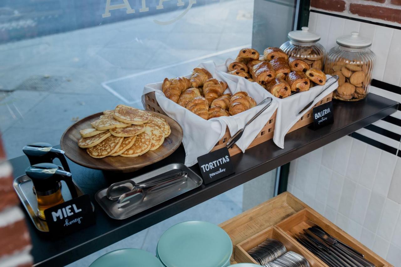 Latroupe Prado Hostel Madrid Kültér fotó